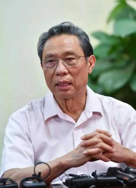 钟南山怎么成了仅反面教材了(中国钟南山爷爷哭了原因)