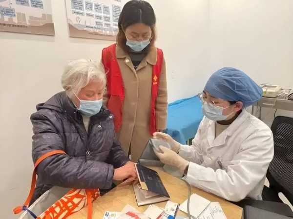 女子三次感染新冠后死亡真相(感染几次新冠病毒会死人)